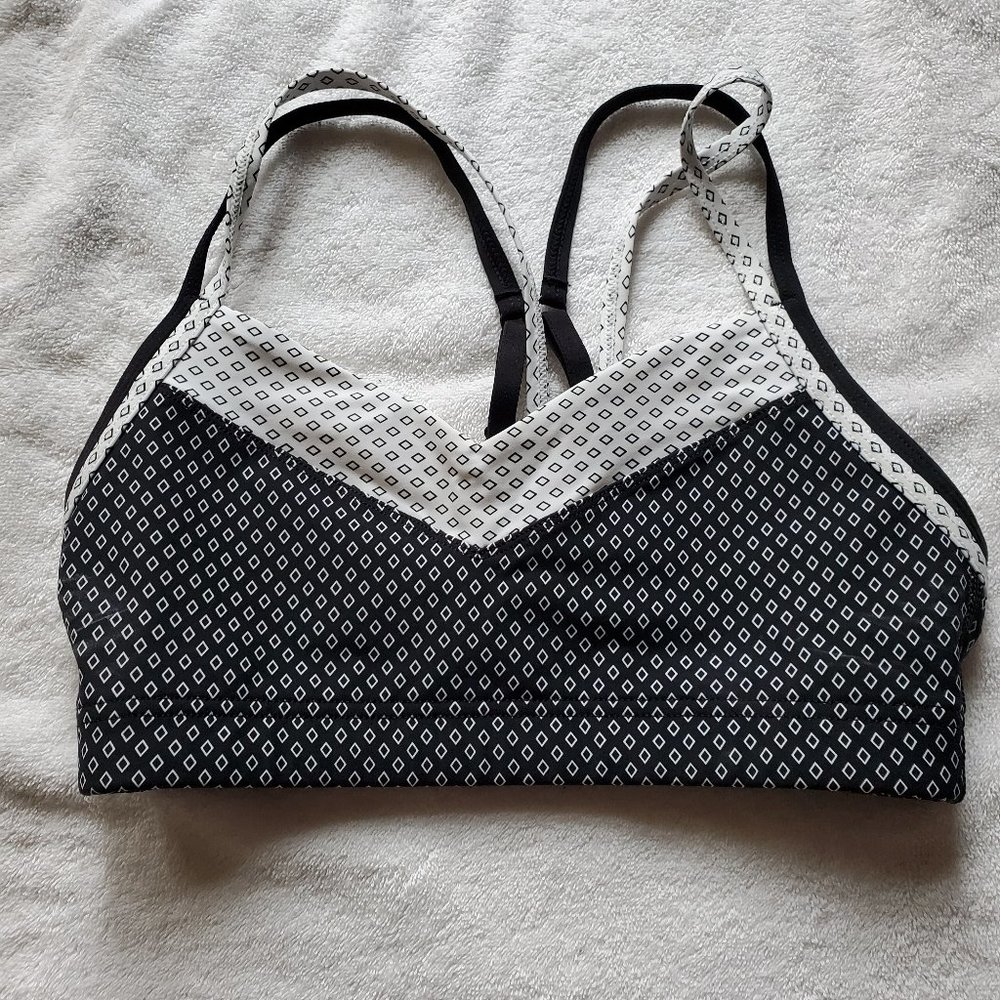 Lorna Jane Black and White Sports Bra